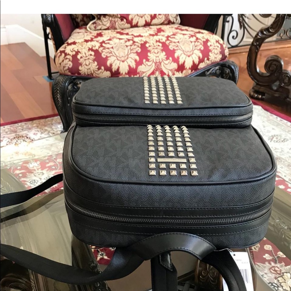 Nwt Michael Kors studded men’s signature backpack - Picture 3 of 8